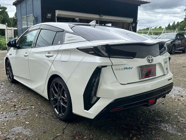 トヨタ プリウスＰＨＶ １．８ Ｓ ナビパッケージ ＧＲ スポーツ H30年 (関東) 99