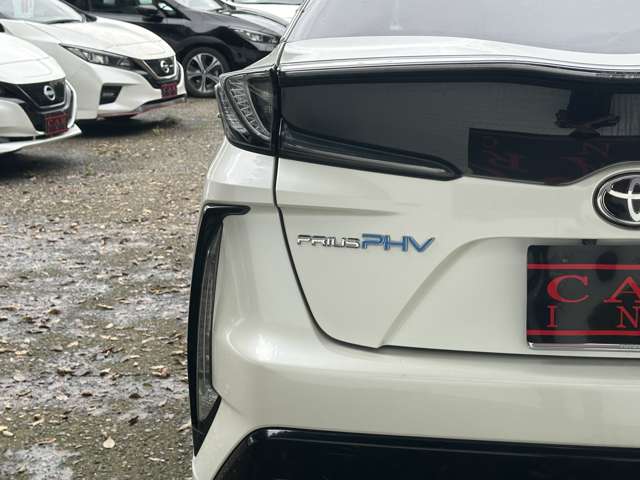 トヨタ プリウスＰＨＶ １．８ Ｓ ナビパッケージ ＧＲ スポーツ H30年 (関東) 99