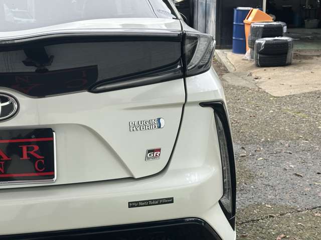 トヨタ プリウスＰＨＶ １．８ Ｓ ナビパッケージ ＧＲ スポーツ H30年 (関東) 99
