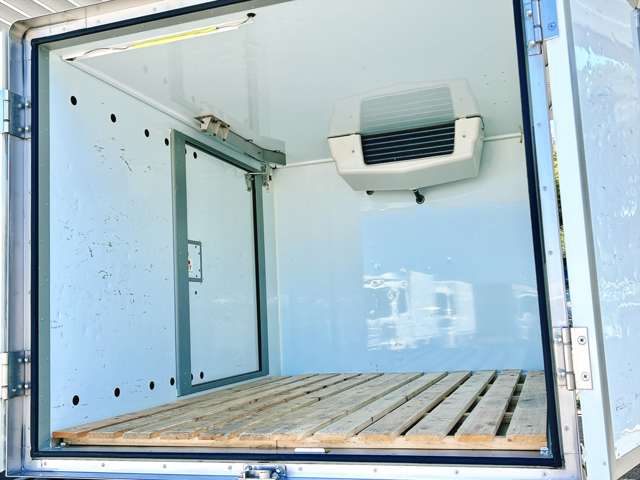 スズキ キャリイバン 冷蔵冷凍車 中温－５℃設定 R3年 () 99