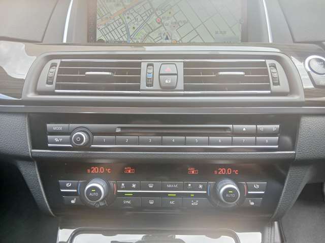 ＢＭＷ ５シリーズ ５２３ｉ　ラグジュアリー H27年 (近畿) 99