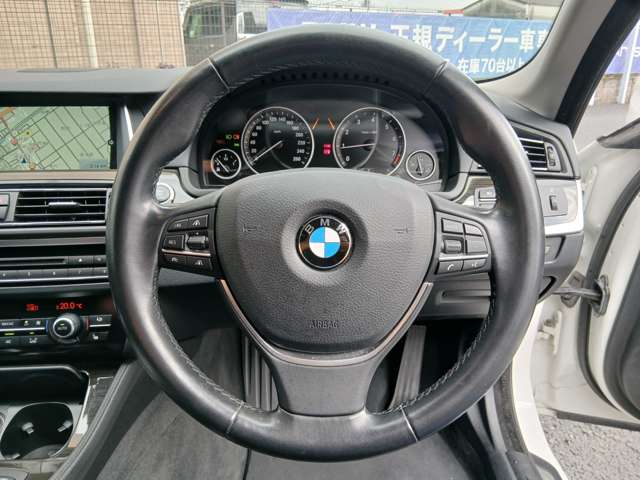 ＢＭＷ ５シリーズ ５２３ｉ　ラグジュアリー H27年 (近畿) 99