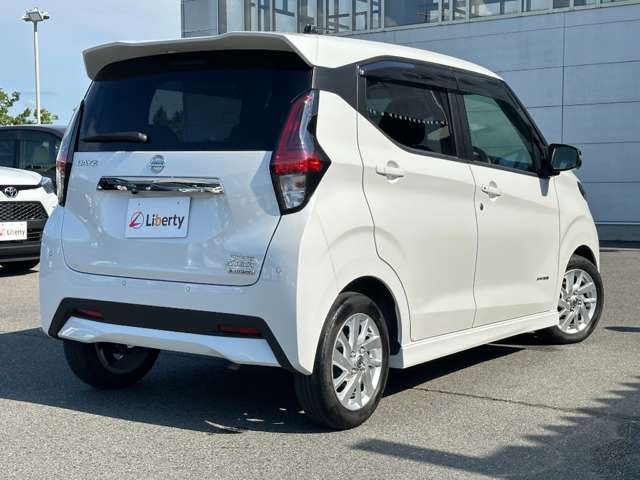 日産 デイズ ６６０ ハイウェイスターＸ アーバンクロム R4年 (近畿) 99