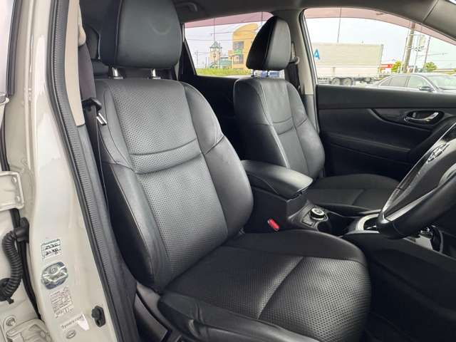 日産 エクストレイル ２．０ ２０Ｘ ３列車 ４ＷＤ H26年 (東海) 99