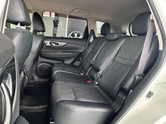 日産 エクストレイル ２．０ ２０Ｘ ３列車 ４ＷＤ H26年 (東海) 99