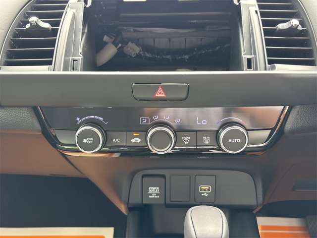 ホンダ フィット　ハイブリッド １．５ Ｅ：ＨＥＶ ホーム R8年 (近畿) 99