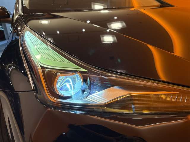 トヨタ プリウス １．８ Ｓ セーフティ プラスＩＩ R2年 () 99