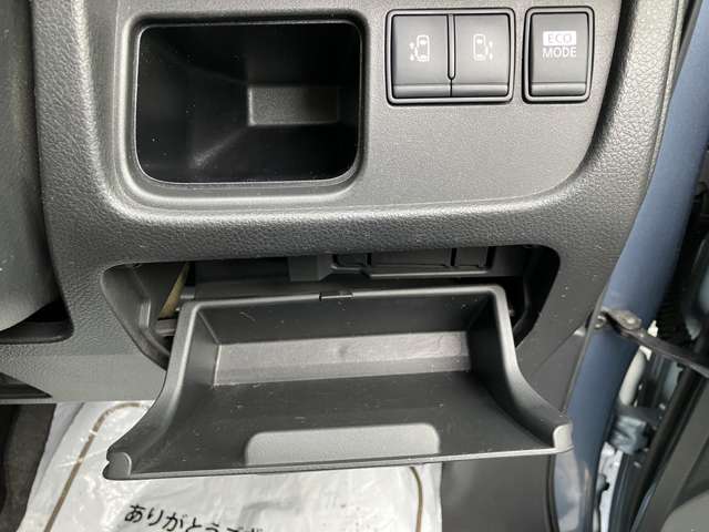 日産 セレナ ２．０ ２０Ｘ Ｓ－ＨＹＢＲＩＤ H25年 (関東) 99