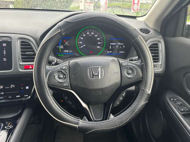 ホンダ ヴェゼル １．５ ハイブリッド Ｘ ４ＷＤ H27年 () 99