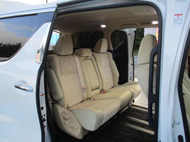 トヨタ アルファード ２．５ Ｘ ４ＷＤ R4年 (東北) 99