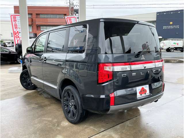三菱 デリカ　Ｄ：５ ２．２ シャモニー 電動サイドステップ装着車 ディーゼルターボ ４ＷＤ R6年 (東北) 99