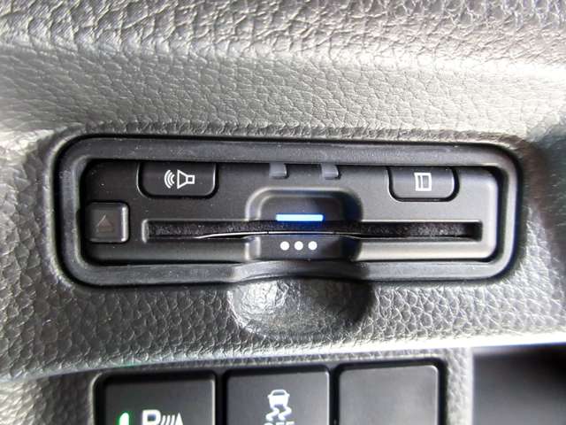 ホンダ Ｎ　ＢＯＸ カスタム ６６０ Ｌ ターボ R3年 (関東) 99