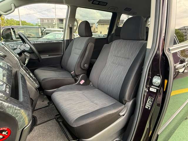トヨタ ヴォクシー ２．０ Ｚ H25年 (近畿) 99