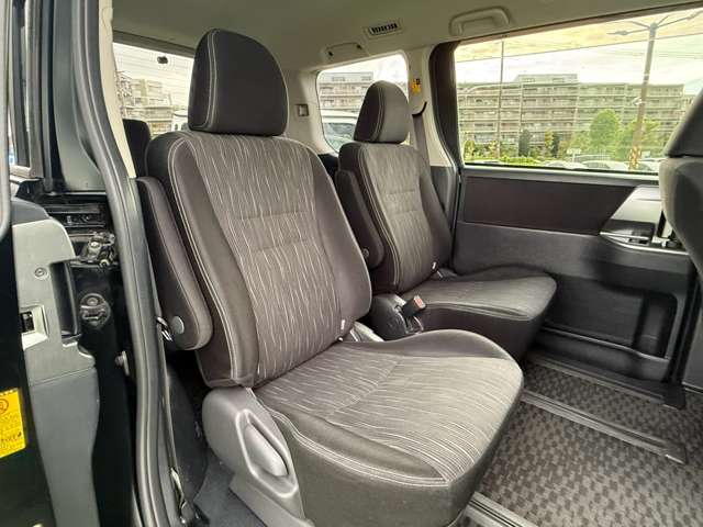 トヨタ ヴォクシー ２．０ ＺＳ 煌ＩＩ H24年 (近畿) 99