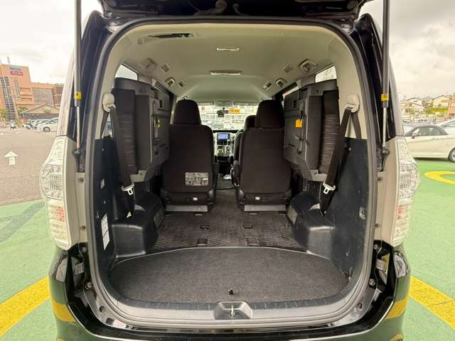 トヨタ ヴォクシー ２．０ ＺＳ 煌ＩＩ H24年 (近畿) 99