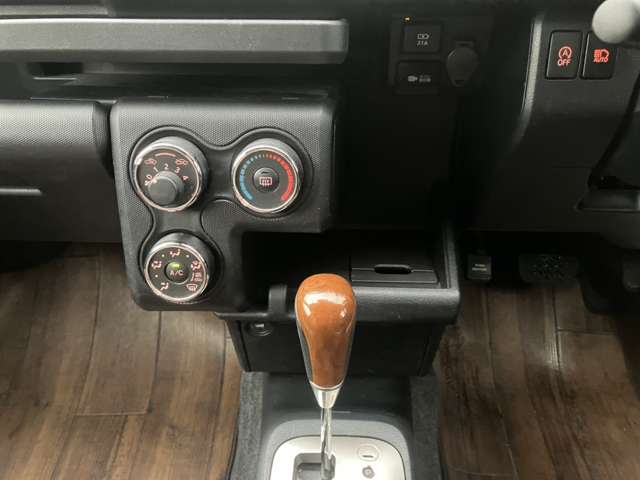 トヨタ プロボックスバン １．５ Ｆ R5年 (近畿) 99