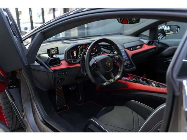 ランボルギーニ レヴエルト ６．５ ４ＷＤ R7年 (近畿) 99