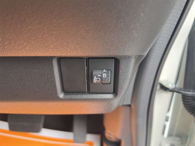 ホンダ Ｎ　ＢＯＸ カスタム ６６０ R8年 (近畿) 99