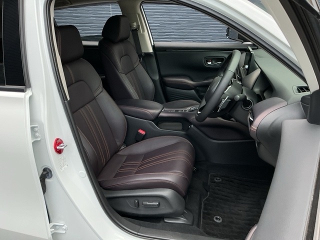 ホンダ ＺＲ－Ｖ ２．０ Ｅ：ＨＥＶ Ｚ R6年 (近畿) 99