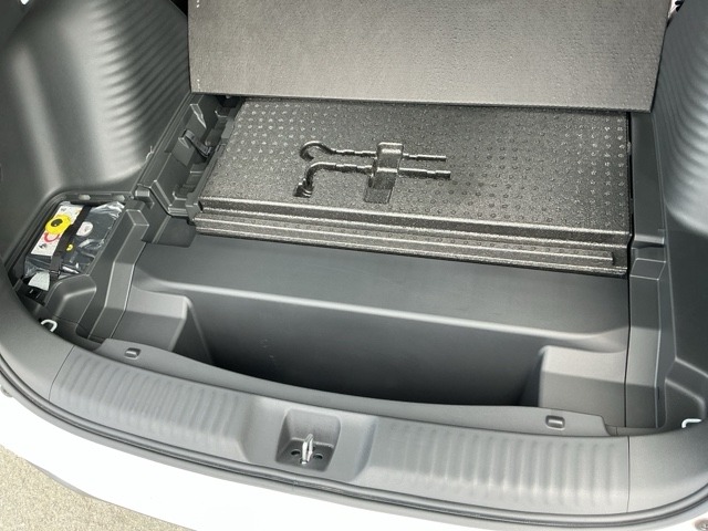 ホンダ ＺＲ－Ｖ ２．０ Ｅ：ＨＥＶ Ｚ R6年 (近畿) 99
