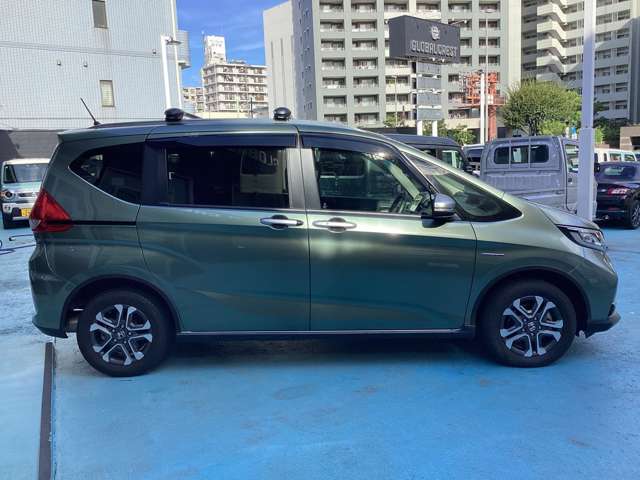 ホンダ フリード　ハイブリッド １．５ ハイブリッド クロスター ホンダセンシング ４ＷＤ R3年 (関東) 99
