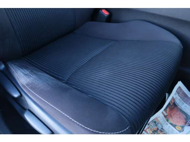 トヨタ プリウスΑ １．８ Ｓ ツーリングセレクション H27年 (関東) 99