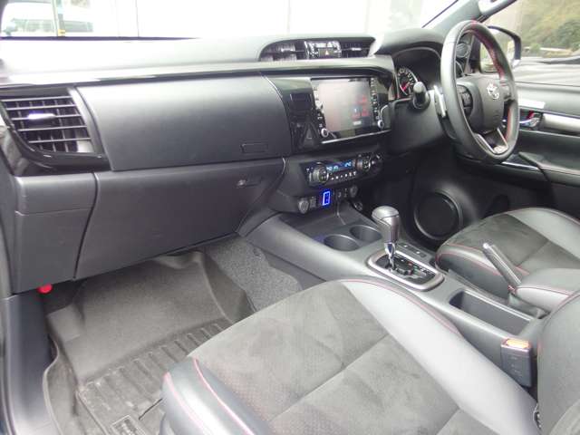トヨタ ハイラックス ２．４ Ｚ ＧＲスポーツ ディーゼルターボ ４ＷＤ R4年 (東海) 99