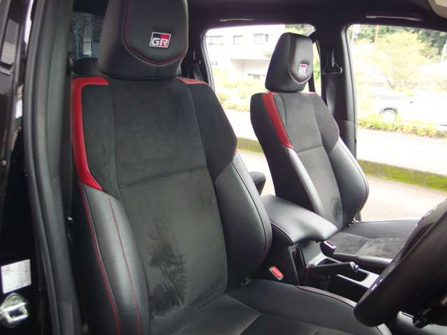 トヨタ ハイラックス ２．４ Ｚ ＧＲスポーツ ディーゼルターボ ４ＷＤ R4年 (東海) 99
