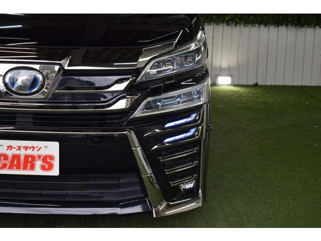 トヨタ ヴェルファイア　ハイブリッド ハイブリッド ２．５ ＺＲ Ｅ－ＦＯＵＲ ４ＷＤ R1年 (北海道) 99