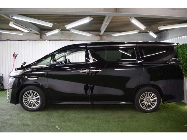 トヨタ ヴェルファイア　ハイブリッド ハイブリッド ２．５ ＺＲ Ｅ－ＦＯＵＲ ４ＷＤ R1年 (北海道) 99