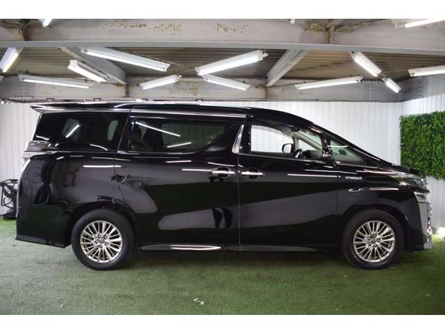 トヨタ ヴェルファイア　ハイブリッド ハイブリッド ２．５ ＺＲ Ｅ－ＦＯＵＲ ４ＷＤ R1年 (北海道) 99