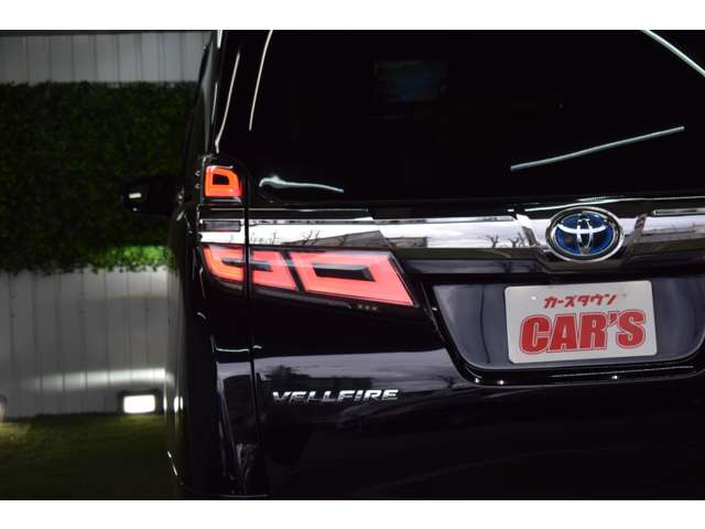 トヨタ ヴェルファイア　ハイブリッド ハイブリッド ２．５ ＺＲ Ｅ－ＦＯＵＲ ４ＷＤ R1年 (北海道) 99