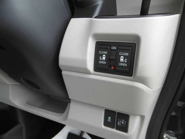 ホンダ Ｎ　ＢＯＸ ６６０ ４ＷＤ R8年 () 99