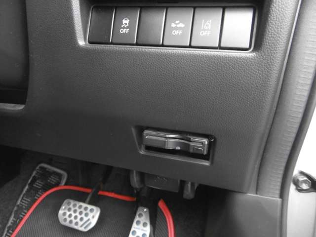 スズキ スイフト １．０ ＲＳＴ セーフティパッケージ装着車 H29年 () 99