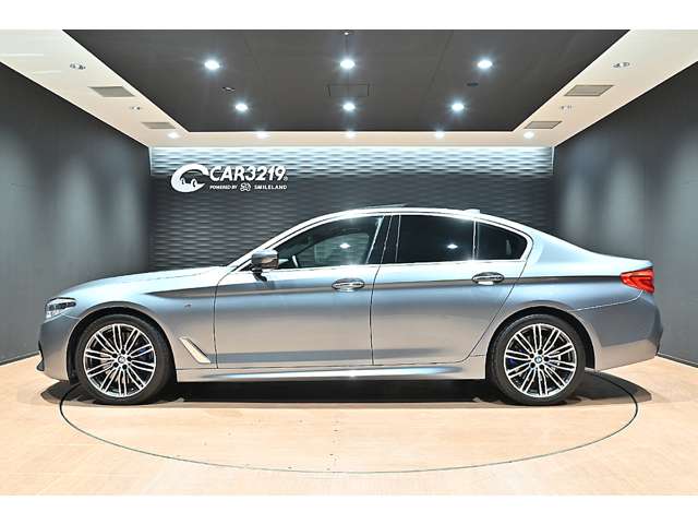 ＢＭＷ ５シリーズ ５４０Ｉ Ｘドライブ Ｍスポーツ ４ＷＤ H29年 () 99
