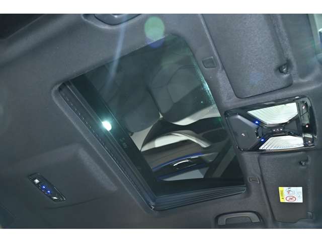 ＢＭＷ ５シリーズ ５４０Ｉ Ｘドライブ Ｍスポーツ ４ＷＤ H29年 () 99