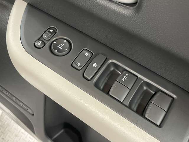 ホンダ フリード　ハイブリッド １．５ Ｅ：ＨＥＶ エアー R7年 (甲信越・北陸) 99