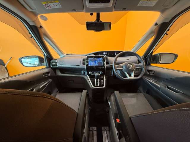 日産 セレナ ２．０ ハイウェイスター ＶセレクションＩＩ R1年 (近畿) 99