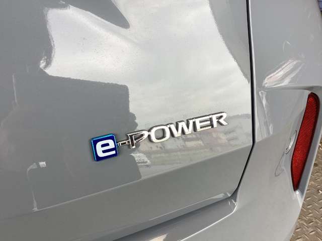 日産 ノートオーラ １．２ Ｇ レザーエディション R4年 (近畿) 99