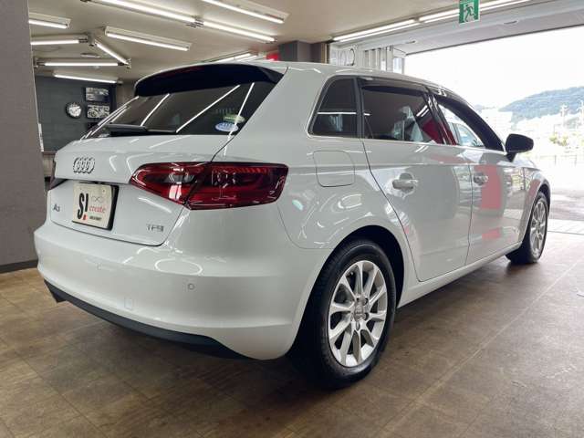 アウディ Ａ３　スポーツバック １．４　ＴＦＳＩ H26年 (近畿) 99