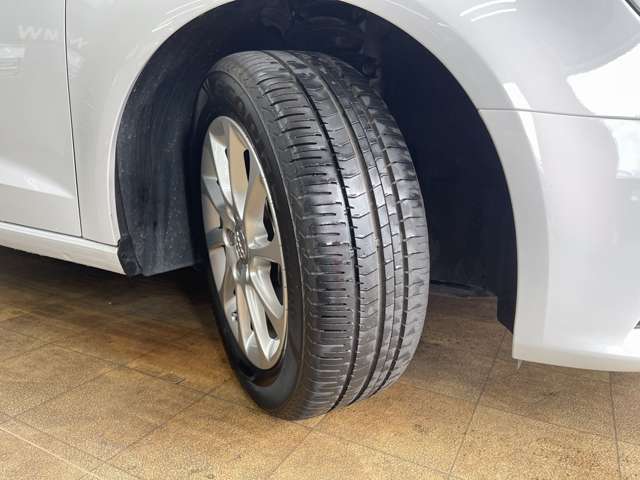 アウディ Ａ３　スポーツバック １．４　ＴＦＳＩ H26年 (近畿) 99