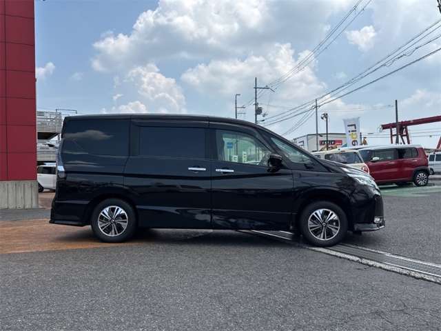 日産 セレナ １．２ Ｅ－ＰＯＷＥＲ ハイウェイスター Ｖ R4年 (近畿) 99