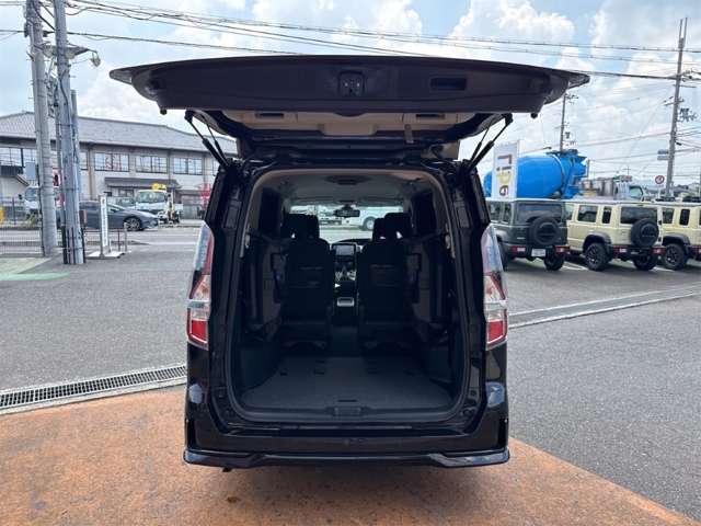 日産 セレナ １．２ Ｅ－ＰＯＷＥＲ ハイウェイスター Ｖ R4年 (近畿) 99