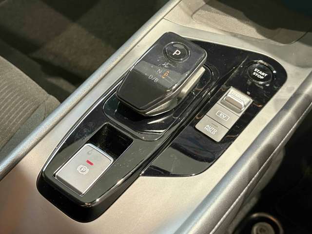 日産 ノート １．２ Ｘ R4年 () 99