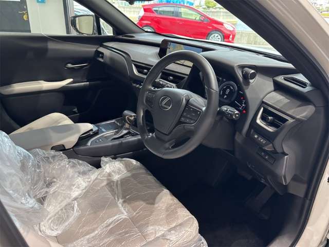 レクサス ＵＸ２５０ｈ バージョンＬ R1年 () 99