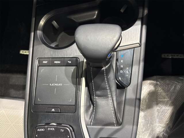 レクサス ＵＸ２５０ｈ バージョンＬ R1年 () 99