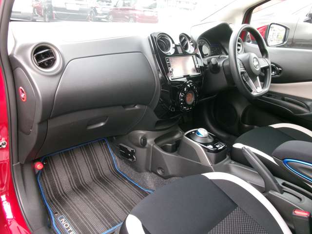 日産 ノート １．２ Ｅ－ＰＯＷＥＲ Ｘ R1年 (九州・沖縄) 99