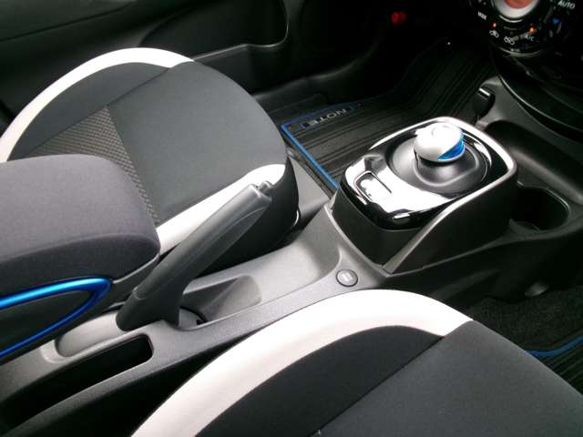 日産 ノート １．２ Ｅ－ＰＯＷＥＲ Ｘ R1年 (九州・沖縄) 99