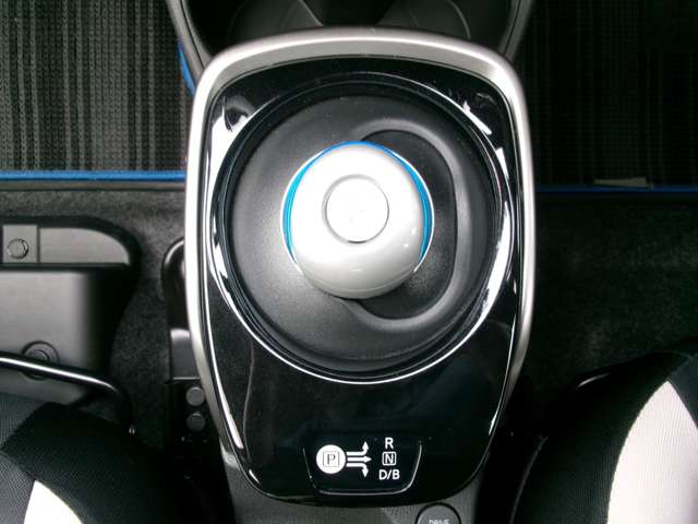 日産 ノート １．２ Ｅ－ＰＯＷＥＲ Ｘ R1年 (九州・沖縄) 99
