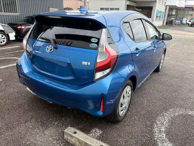 トヨタ アクア １．５ Ｇ H30年 (東海) 99
